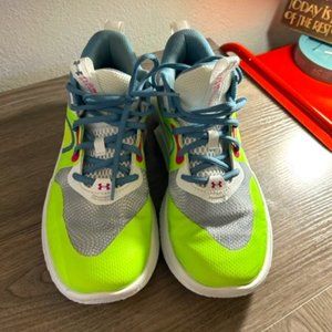 Under Armour Women's Flow Breakthru 3 Basketball Shoes - Size 9